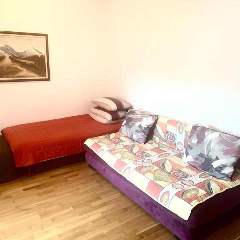 Apartments Apollonia Budva - Apartment with Balcony - 2