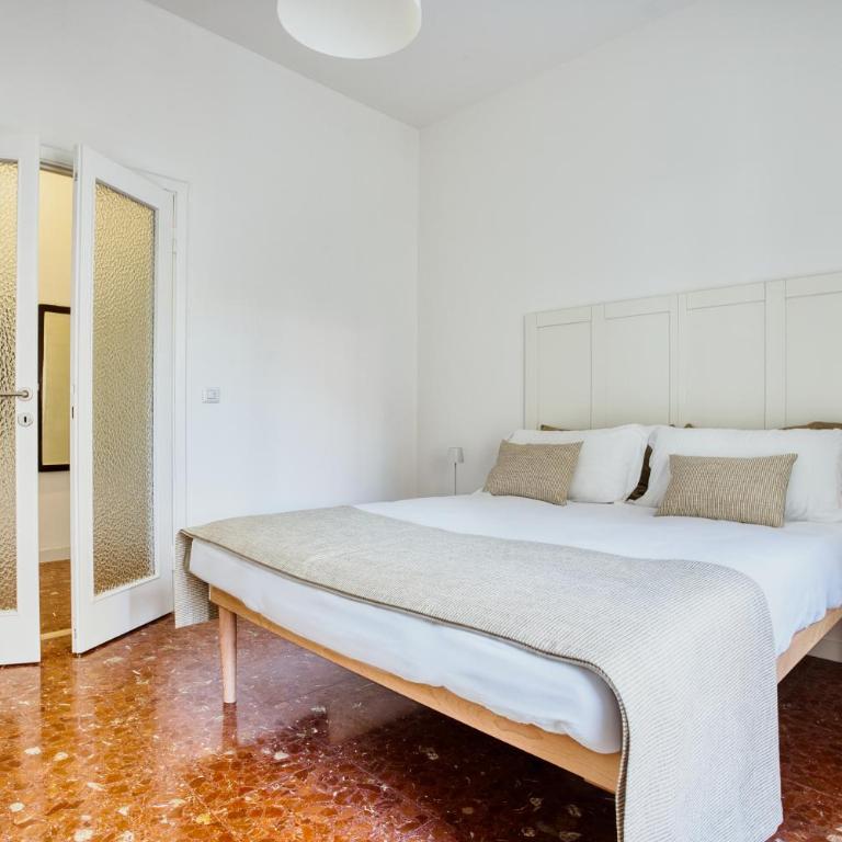 Charme Apartment In Balduina by RHR - Two-Bedroom Apartment - 4
