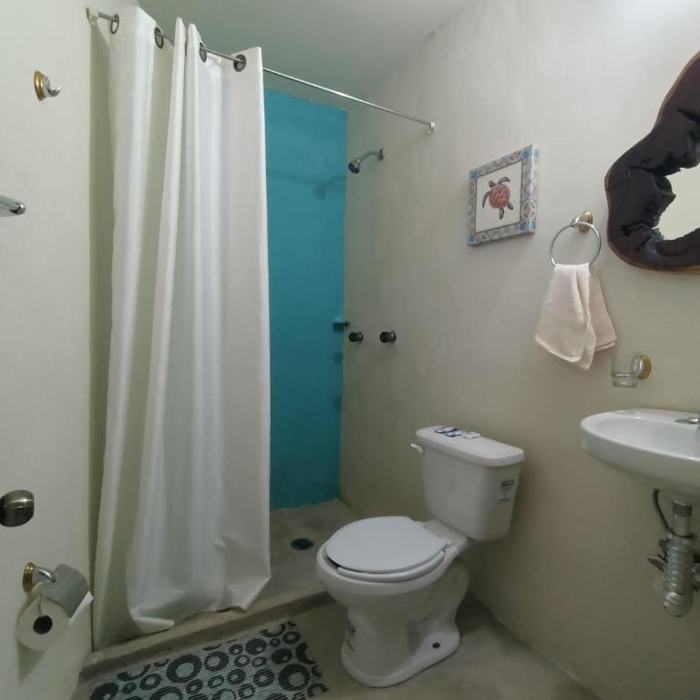 Mar de Fondo - Habitación Doble con baño - 1 o 2 camas - 6