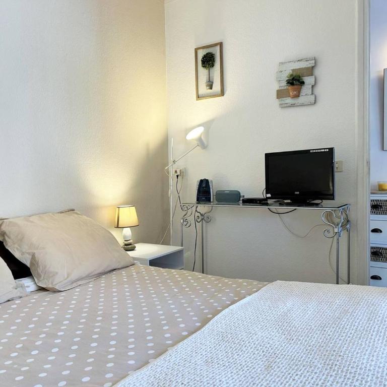 Studio pour 4 personnes au cœur du Lavandou avec vue sur les collines - FR-1-251-579 - Appartement - 4