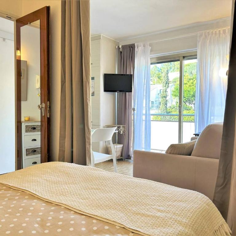 Studio pour 4 personnes au cœur du Lavandou avec vue sur les collines - FR-1-251-579 - Appartement - 5