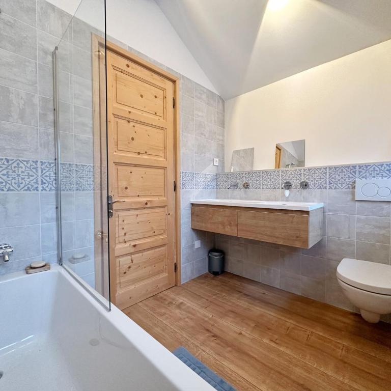 Appartement T4 au calme avec jardin et wifi, proche du centre et ski-bus - FR-1-624-150 - Apartment - 13