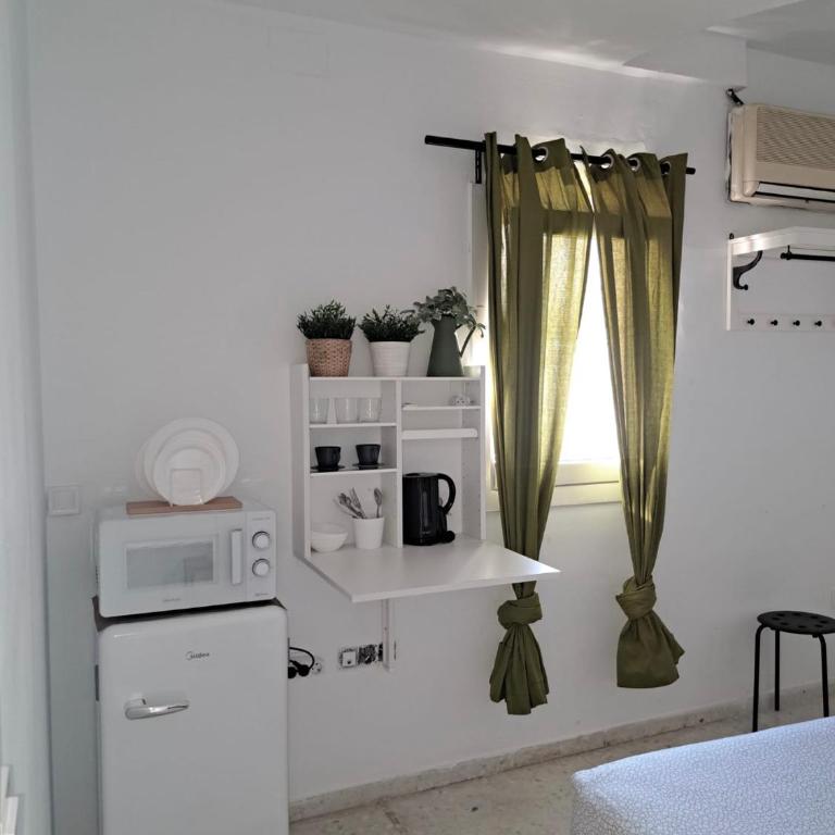 Sevilla's Bed and Terrace - Double Room with Private Bathroom - 1