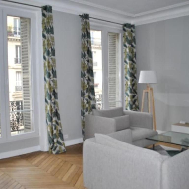 Appartement de 80 m² proche Gare du Nord - Appartement 2 Chambres - 1