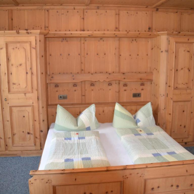 Gästehaus Christoph - Doppelzimmer mit Balkon - 7