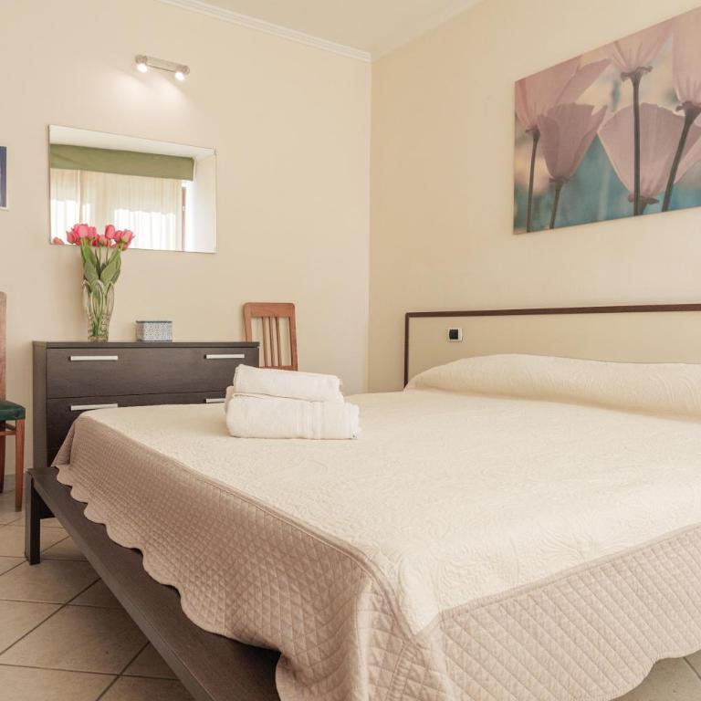 CASA NAVLA' AppartamentI "Ulivi"- "Fiori" -"Velieri"-"Luna"-"Nido"-"Taverna" - Appartamento con 2 Camere da Letto - 24