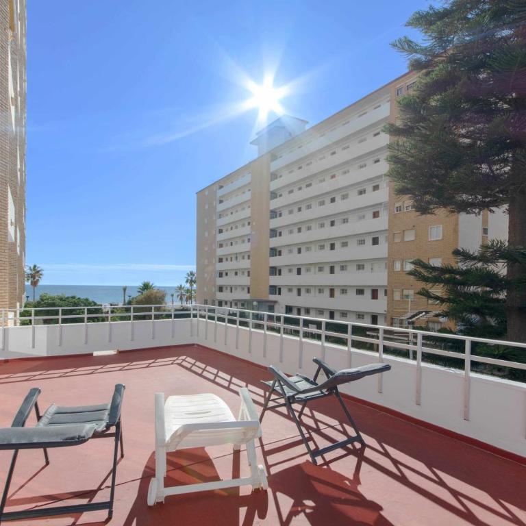 Ronda 3 con enorme terraza soleada. - Apartamento de 2 dormitorios - 5
