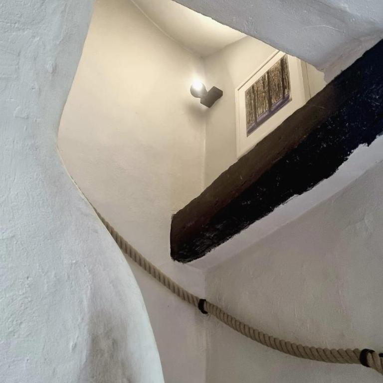 TOWNHOUSE MOUGINS in the old village, fantastic view, sea and mountains - Maison 3 Chambres - 28
