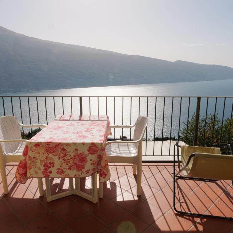 CASA NAVLA' AppartamentI "Ulivi"- "Fiori" -"Velieri"-"Luna"-"Nido"-"Taverna" - Appartamento con Vista Lago - 5