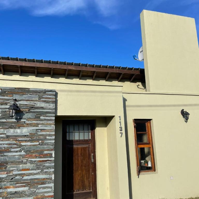 Casa Zona Barrio Los Acantilados para alquiler temporario - Casa de 2 dormitorios - 3