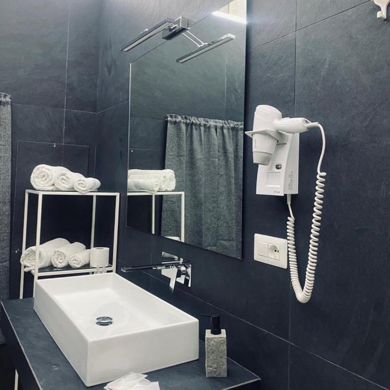 Falìkrjda Suite & Rooms - Camera Deluxe - 13