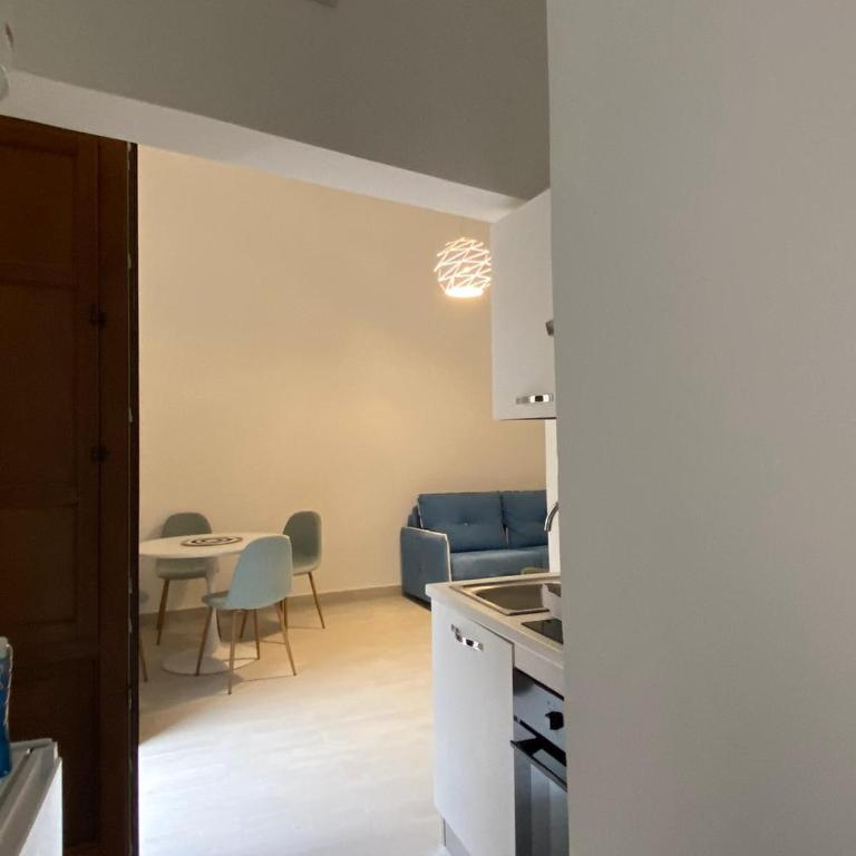 VIA ROMA - One-Bedroom Apartment - 13