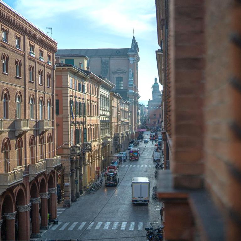 Suite in the Center of Bologna by Synergy Up to 4 Guests - Casa con 1 Camera da Letto - 21