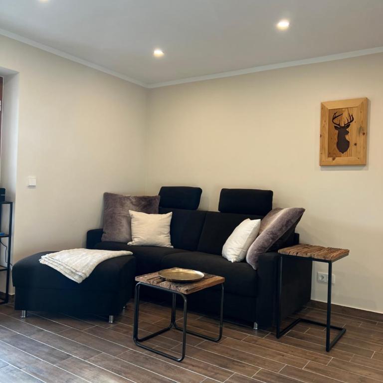 BERGSUCHT-Ruhpolding, Traumlage am sonnigen Südhang, kostenlose Parkplätze, schnelles WLAN, ruhige Sackgasse, NETFLIX inklusive - Apartment mit Terrasse - 9