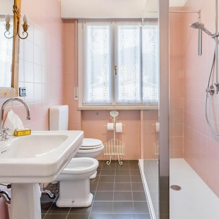 Spacious, Air Conditioner, Few Minutes to the Castle - Appartamento con 3 Camere da Letto - 13
