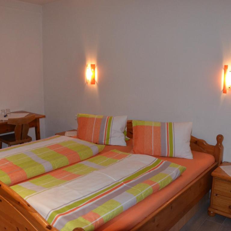 Gästezimmer Peterbauer - Doppelzimmer mit Bergblick - 1