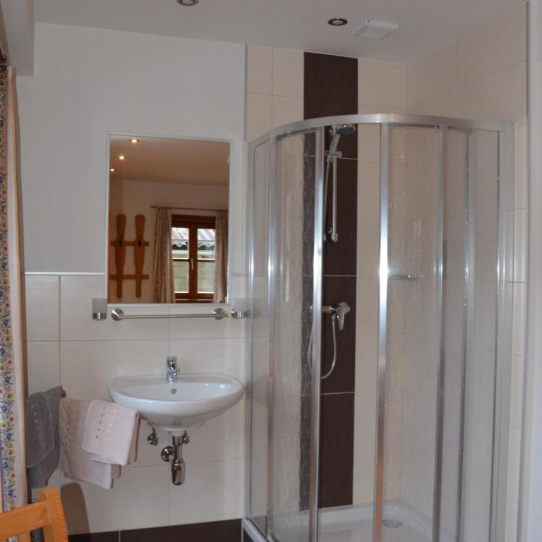 Gästezimmer Peterbauer - Doppelzimmer mit Balkon - 4