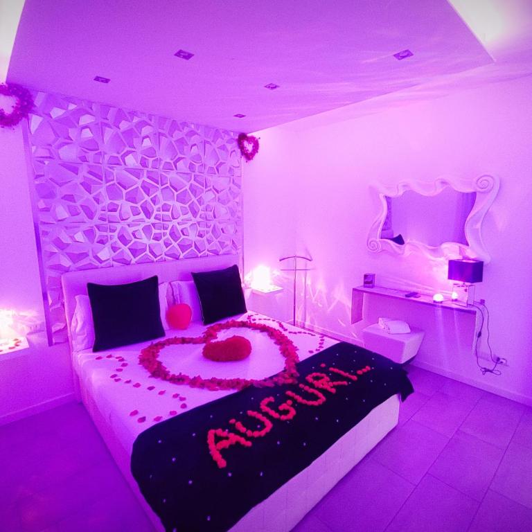 Diamond Suite Verona - King Suite with Spa Bath - 6