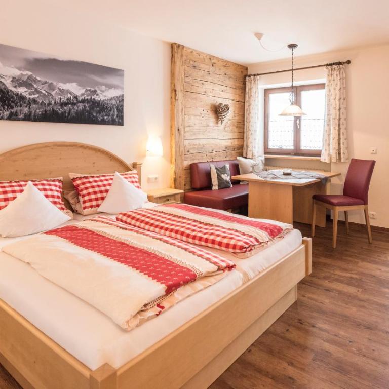 Gschwenderhaus Ferienwohnungen - Studio-Apartment mit Terrasse - 2