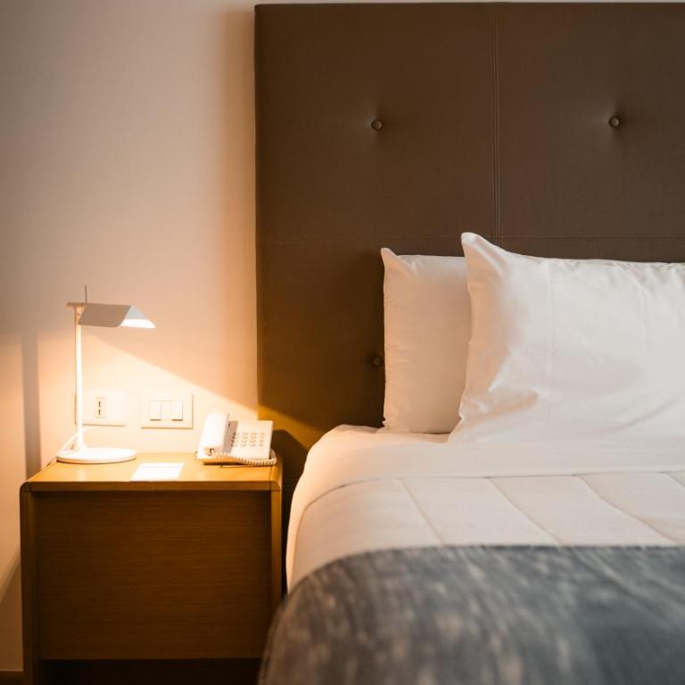 Dazzler by Wyndham Asuncion - Habitación - 1 cama extragrande - No fumadores - 6