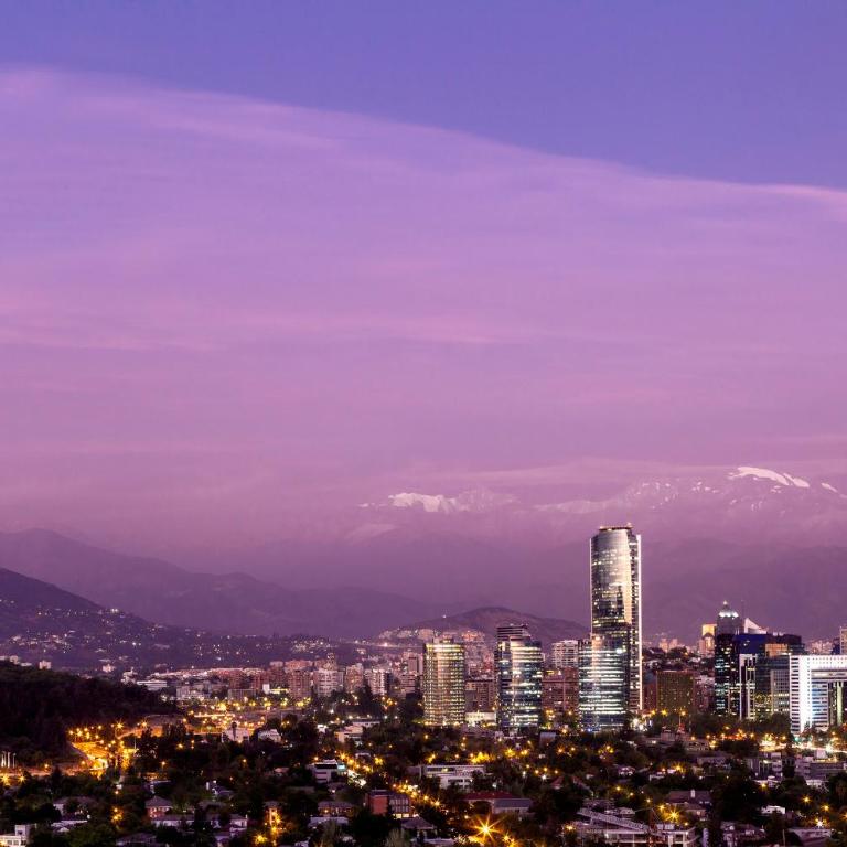 Sheraton Santiago Hotel & Convention Center - Habitación Clásica con cama extragrande y vistas a la ciudad - 1