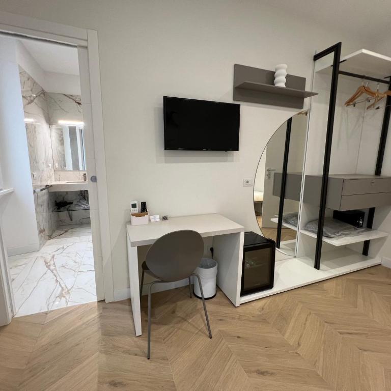 Vittoria's Luxury Rooms - Chambre Double Deluxe avec Lit d'Appoint - 4