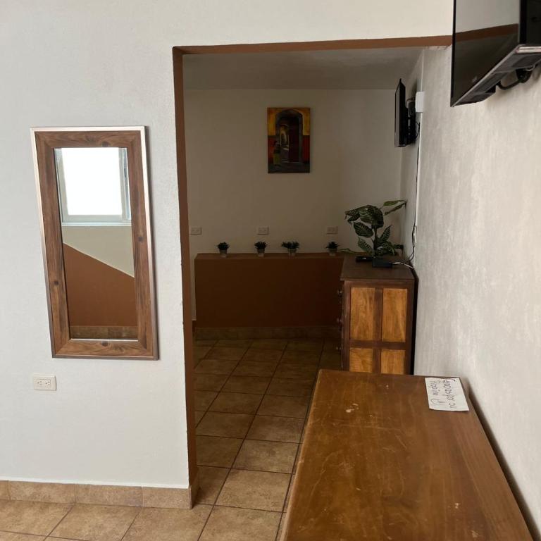 Hotel Jardín del Cantador - Quadruple Room - 10