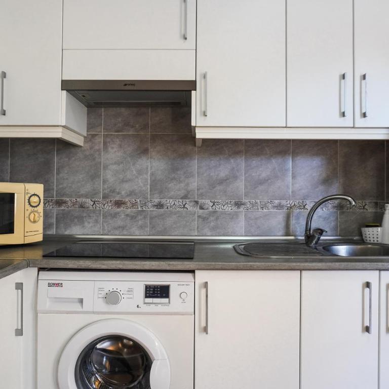 Blue Coast Apartment with POOL & WIFI - Apartamento de 2 dormitorios - 17