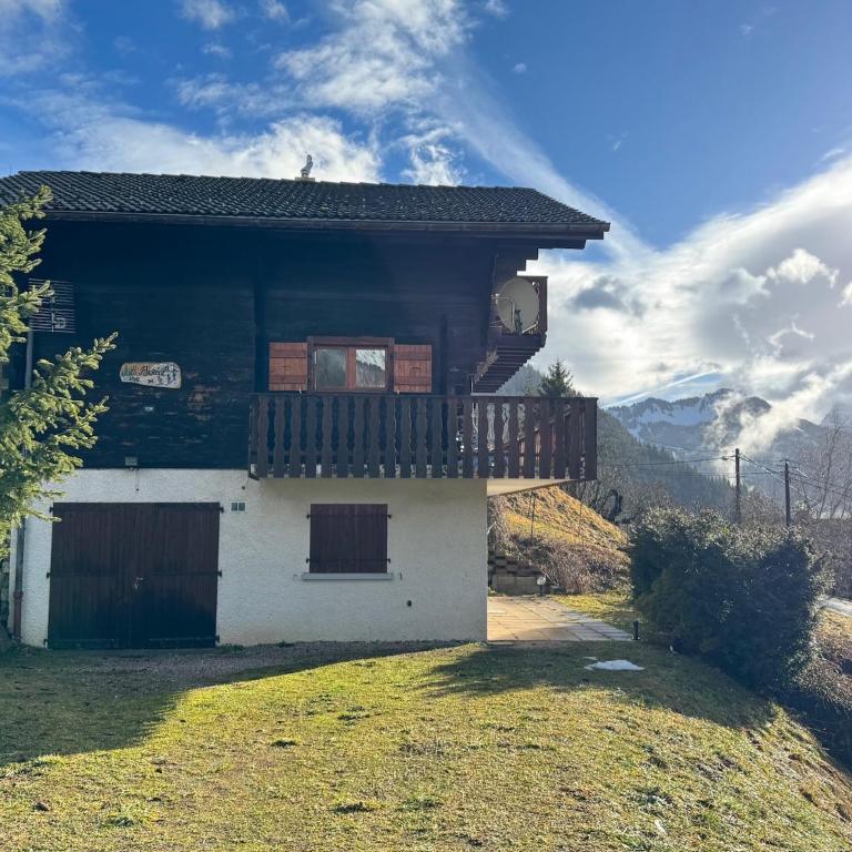 Charming, cosy chalet nestled in a breathtaking surrounding with spectacular, stunning mountain views - Chalet - 37