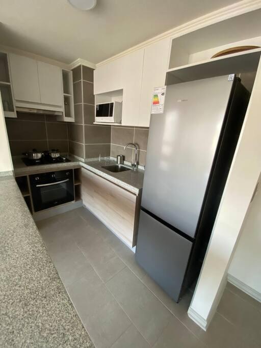 Hermoso Departamento con excelente vista, a pasos de la Quinta Vergara, cercano a Reloj de Flores y Playa Caleta Abarca - Two-Bedroom Apartment with View - 22