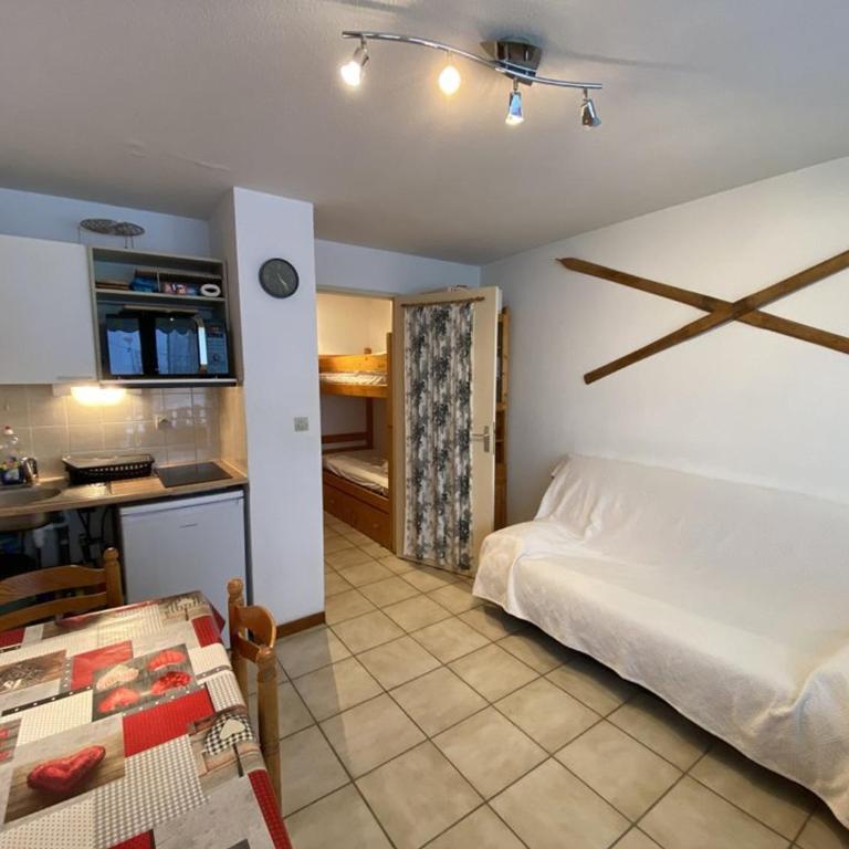 Studio cosy pour 4 pers., expo Sud, près des pistes et commerces, avec balcon et équipements complets - FR-1-733-151 - Studio - 1