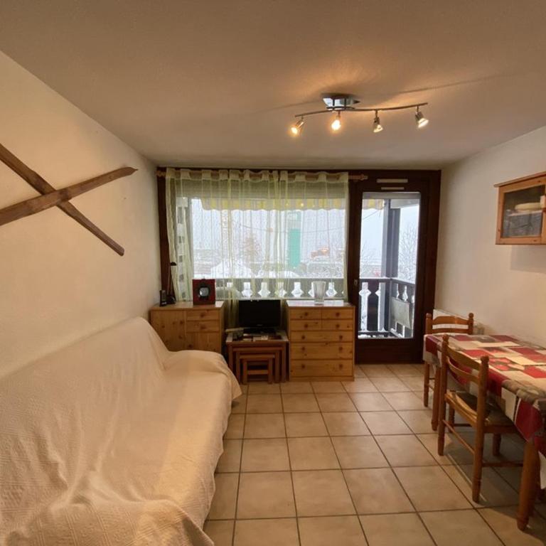 Studio cosy pour 4 pers., expo Sud, près des pistes et commerces, avec balcon et équipements complets - FR-1-733-151 - Studio - 10