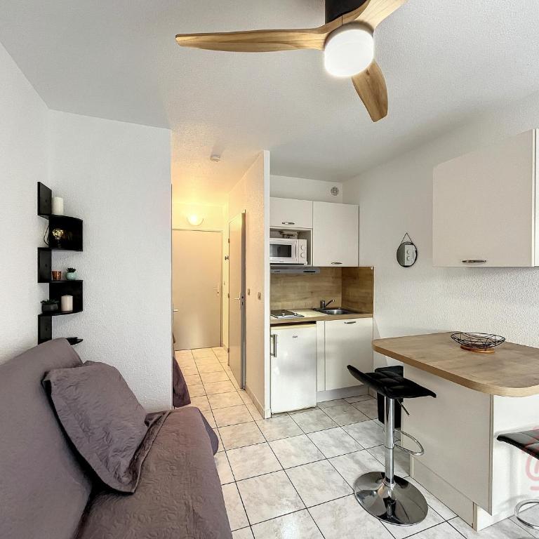 Charmant Studio avec Balcon - Proche Thermes, Centre-ville et Golf - Animaux Acceptés - FR-1-451-203 - Estudio - 1