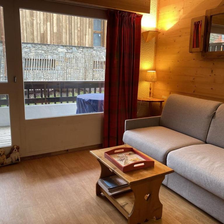 Appartement skis aux pieds 4 pers avec terrasse ensoleillée - L'Alpe d'Huez - FR-1-405-348 - Appartement - 3