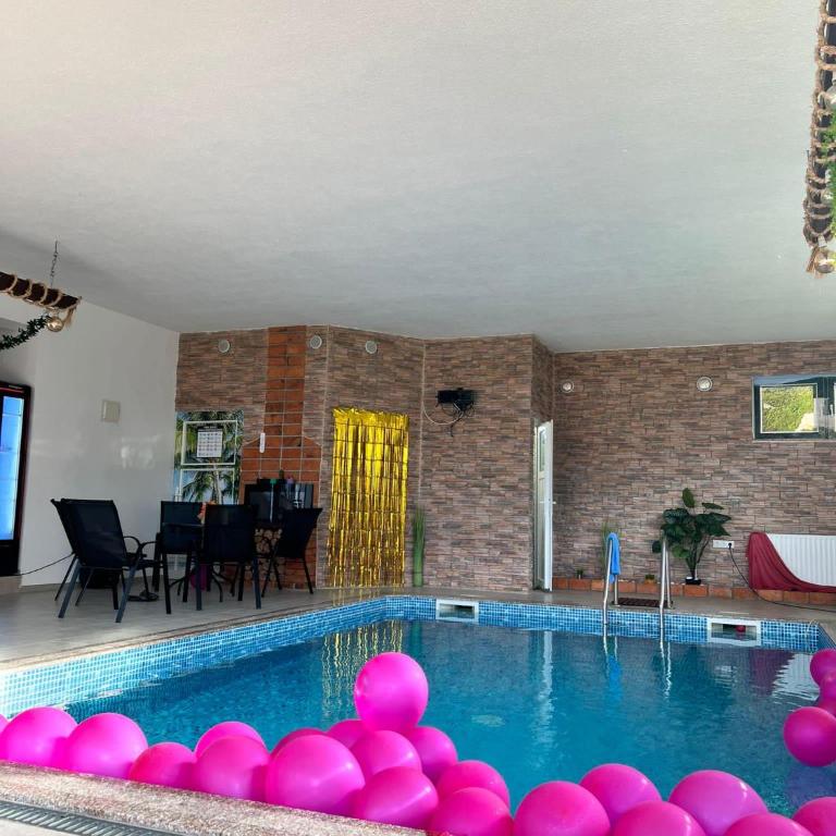 Villa Adanis - Three-Bedroom Townhouse - 35