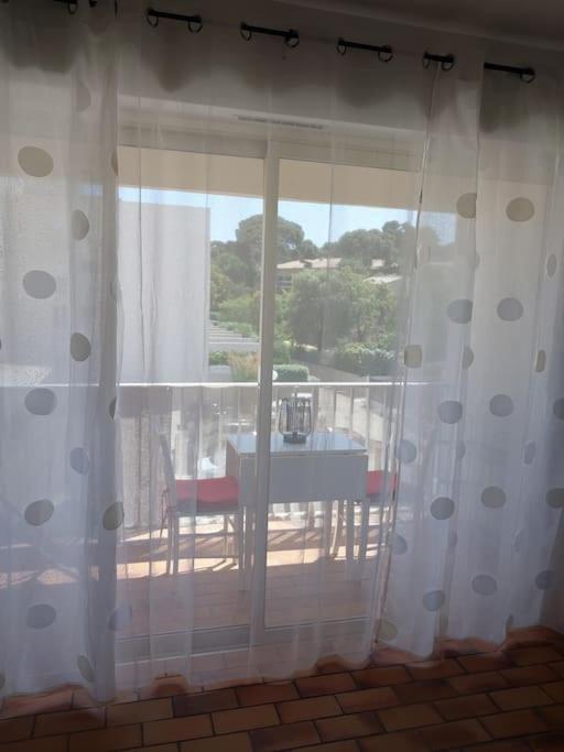 Au calme à 2min mer Parking Balcon Wifi Clim! - Studio - 8