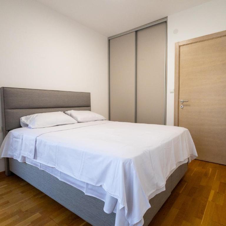 Status-M apartments154 - Two-Bedroom Apartment - 14