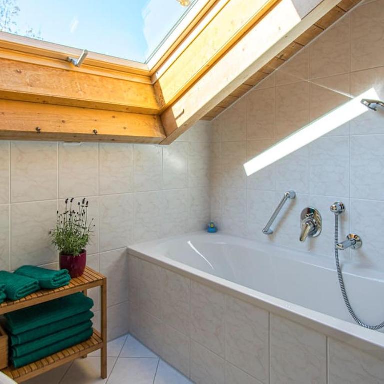 Alpenblick am Weissensee Ruhiges Apartment mit Balkon, Kamin und Netflix - Apartment mit 1 Schlafzimmer - 3