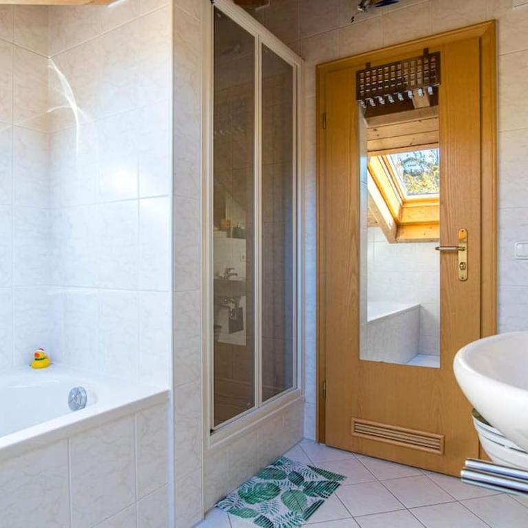 Alpenblick am Weissensee Ruhiges Apartment mit Balkon, Kamin und Netflix - Apartment mit 1 Schlafzimmer - 4