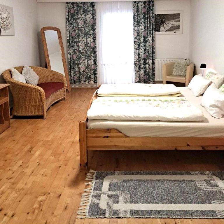 Landhaus Lindner Appartements - Apartment mit 5 Schlafzimmern und Bergblick - 11