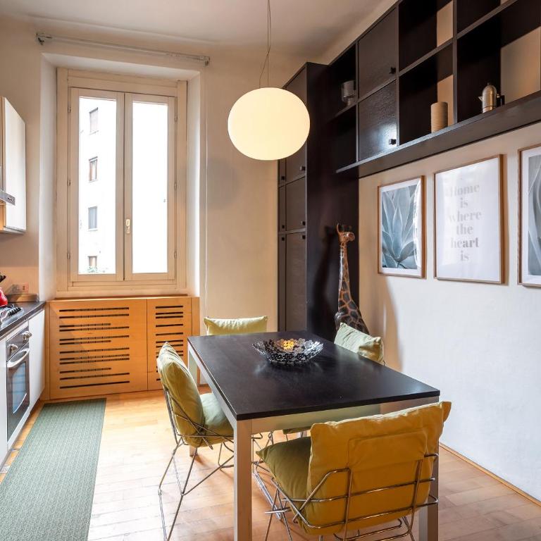 10 min to Porta Venezia - Appartamento con 1 Camera da Letto - 2
