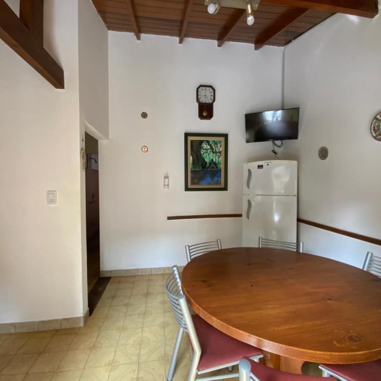 Complejo Quimey No se alquila a jóvenes y se reserva con el 30 porciento del total mediante depósito bancario - Two-Bedroom House - 12