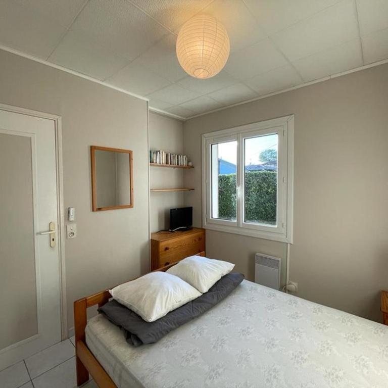 Maison Familiale Près de la Plage avec Grand Jardin et Parking Privé - FR-1-413-108 - Maison de Vacances (8 Adultes) - 13