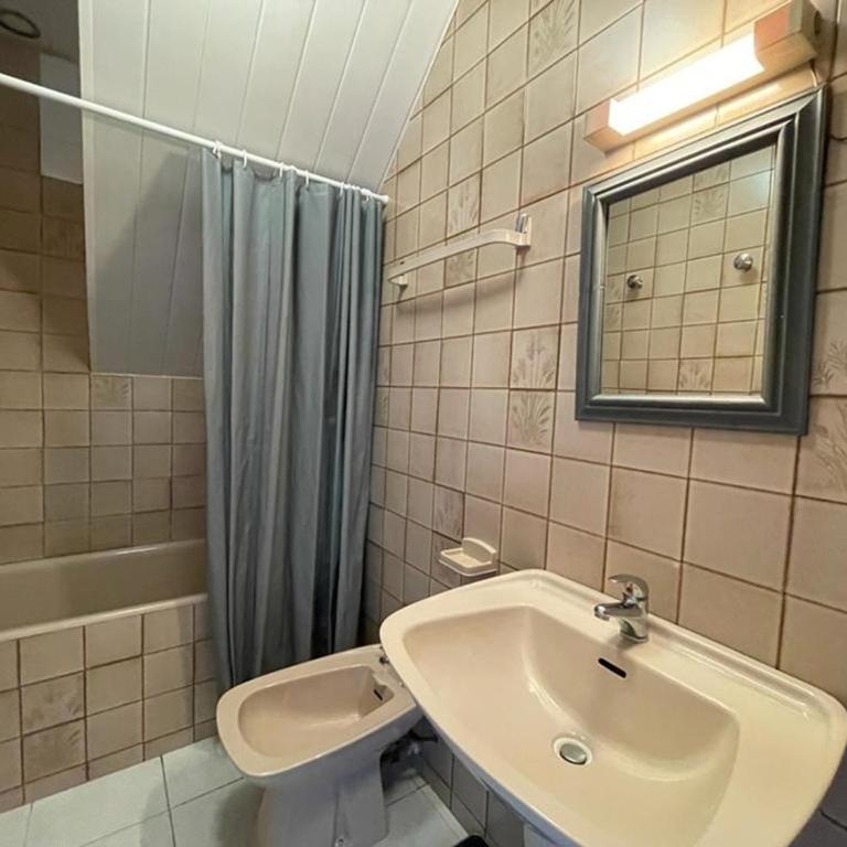 Maison Familiale Près de la Plage avec Grand Jardin et Parking Privé - FR-1-413-108 - Maison de Vacances (8 Adultes) - 16