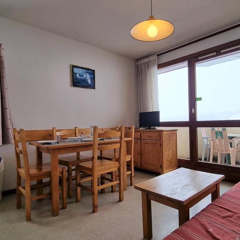 Appartement cosy 6 pers, balcon exposé, proche pistes et commerces, parking, navette, Wifi gratuit - FR-1-525-218 - Apartment (6 Adults) - 12