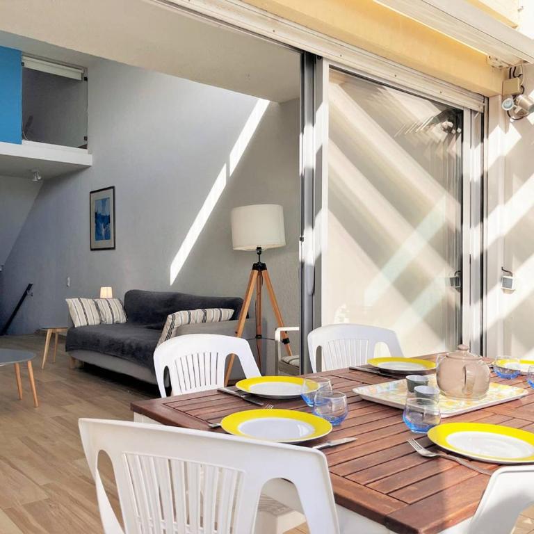 Appartement climatisé 3 pièces, 6 couchages - Face à la plage - Le Lavandou - FR-1-251-510 - Apartamento - 16