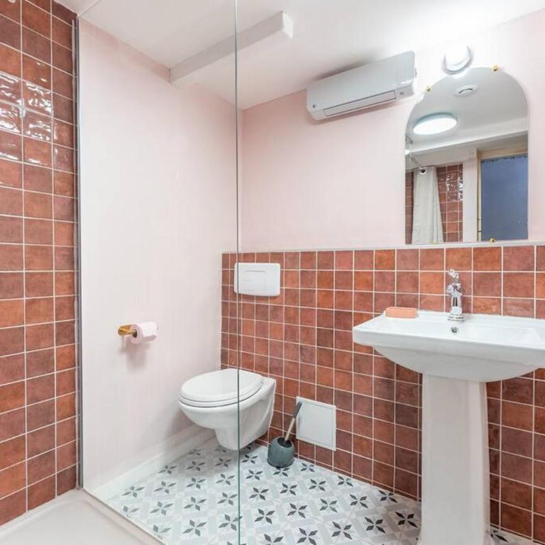 Loft de 150m2 avec terrasse - Apartment - 23