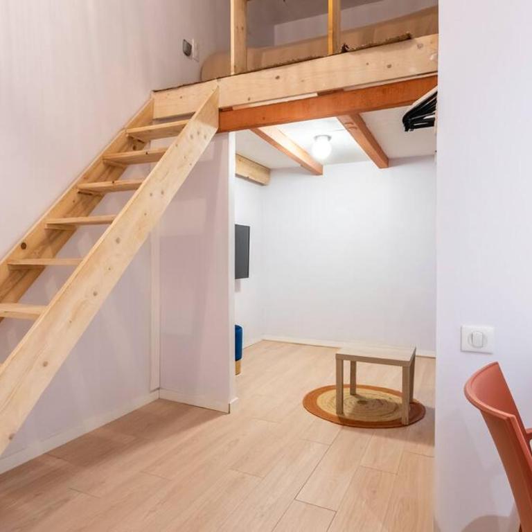 Loft de 150m2 avec terrasse - Apartment - 16
