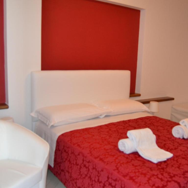 Bed And Breakfast Sunflower - Camera Matrimoniale Budget con Balcone - 5