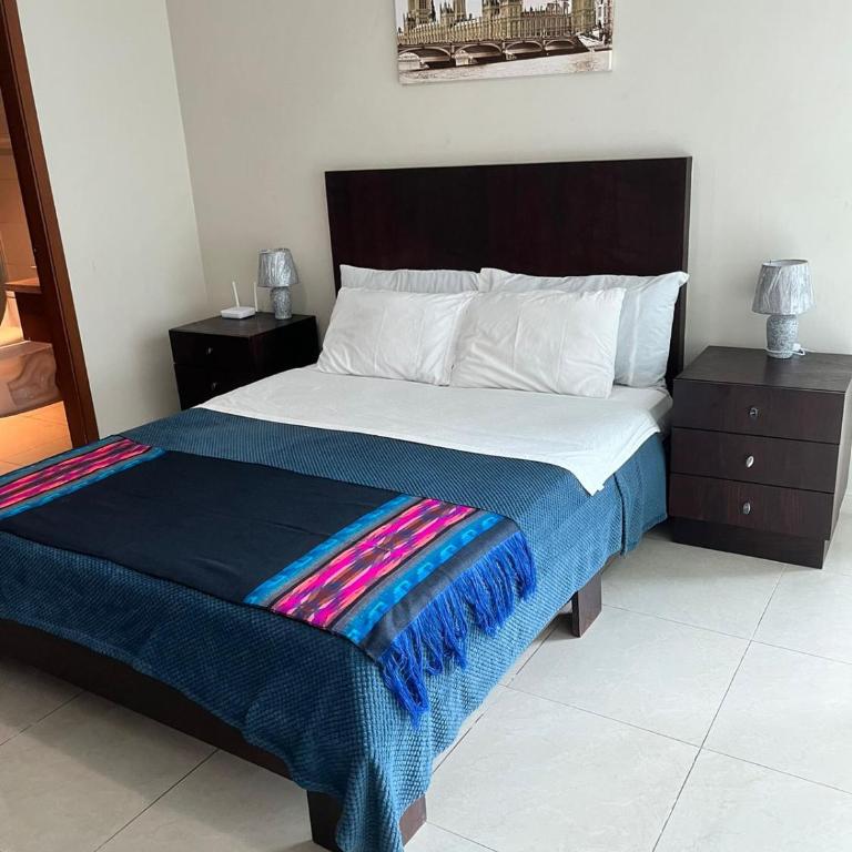 Puerto Santa Ana Suites Guayaquil - Suite con balcón - 3